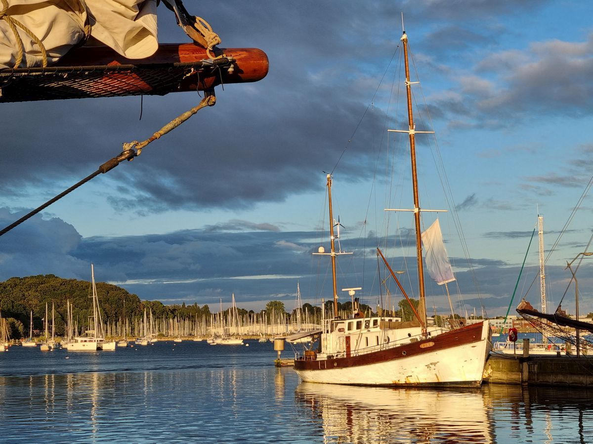 Eckernförde Hafenstimmung im Sonnenuntergang