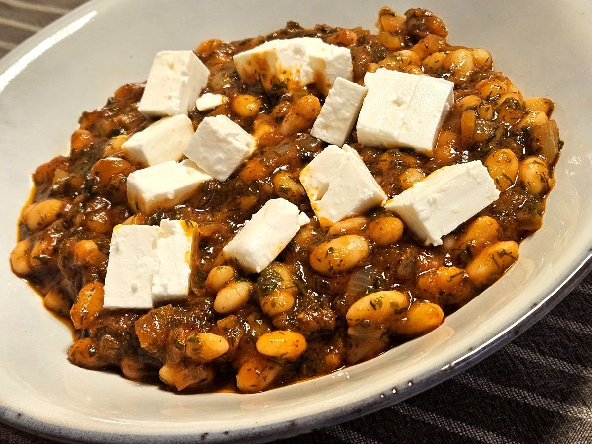 Weiße Bohnen in Tomatensoße mit Feta inspiriert von Gigantes Plaki